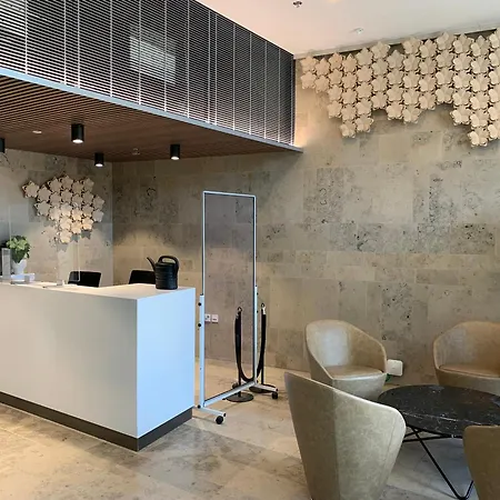 Huoneisto Sunny Brand New Sea View Luxury Skyscraper In