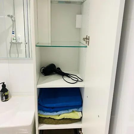 Sunny Brand New Sea View Luxury Skyscraper In