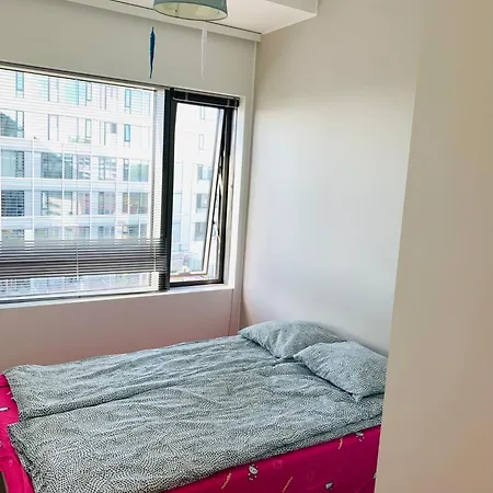 Sunny Brand New Sea View Luxury Skyscraper In Apartment *
