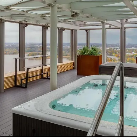 Sunny Brand New Sea View Luxury Skyscraper In *